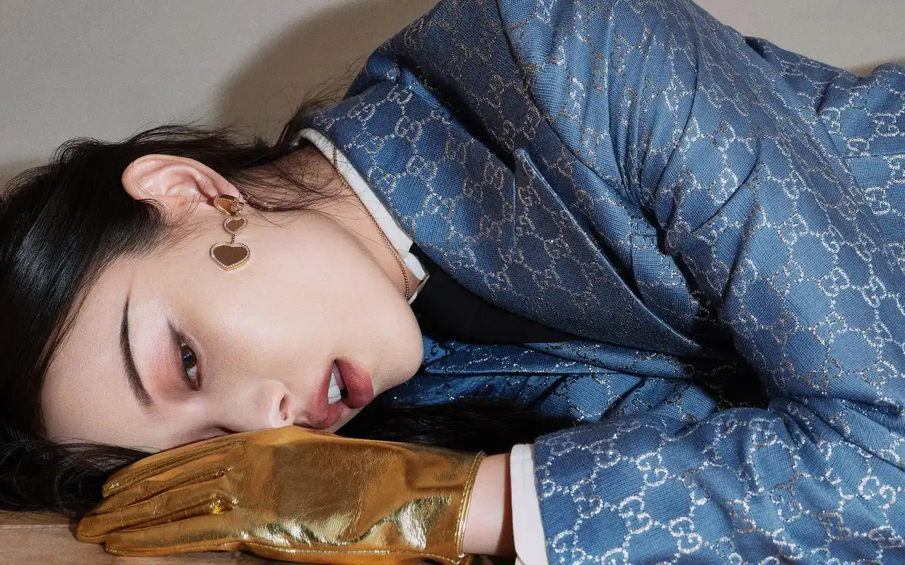 倪妮复古冷帽大片高清桌面壁纸