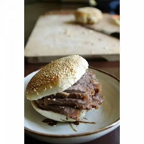 天津特产早点牛肉烧饼一个排队美食传统糕点