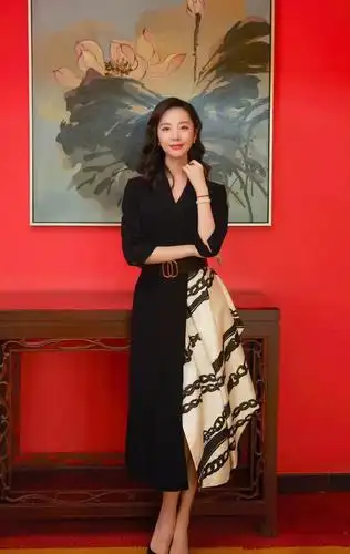 青年演员陶珞依当选"德艺双馨"公益人物