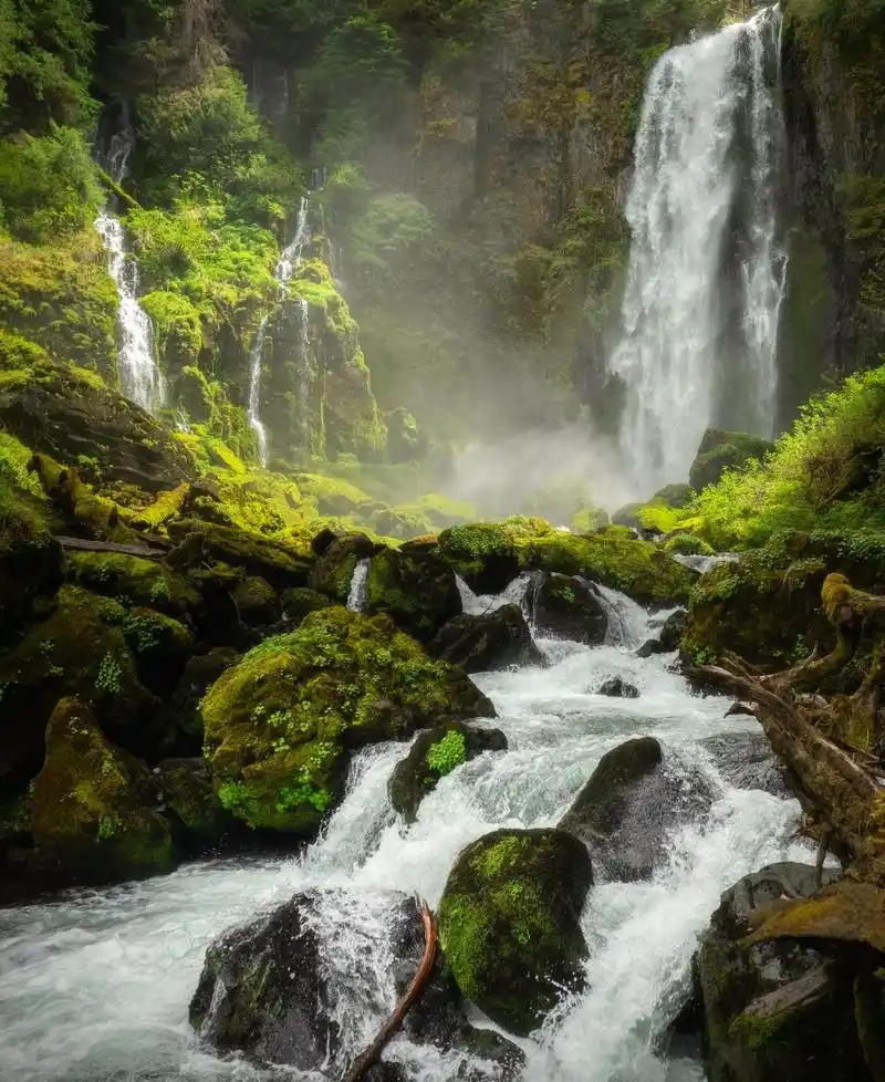 人间仙境,山水瀑布高清图片,喜欢瀑布的拿走吧!