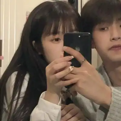 祁宋ins真人恩爱情头一对两张dt归反