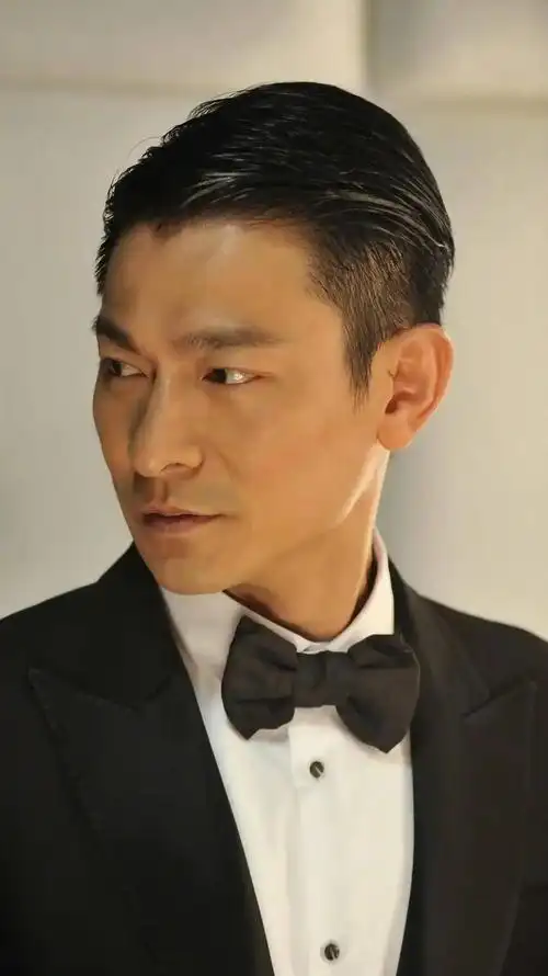 我要上热门#刘德华接受访问,提到努力的原因,坦言自己艺术天分不高