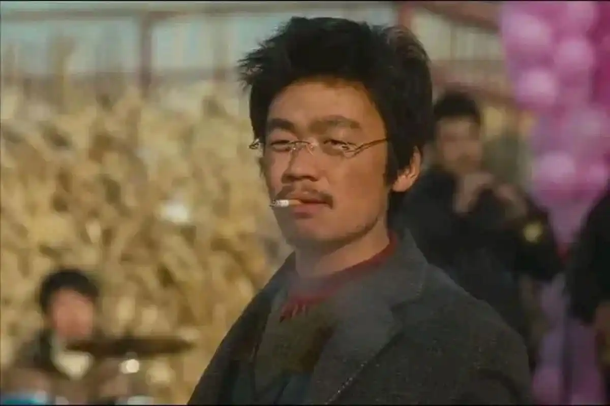 《八角笼中》王宝强吸烟的内心戏跟影帝之间还是有差距的!