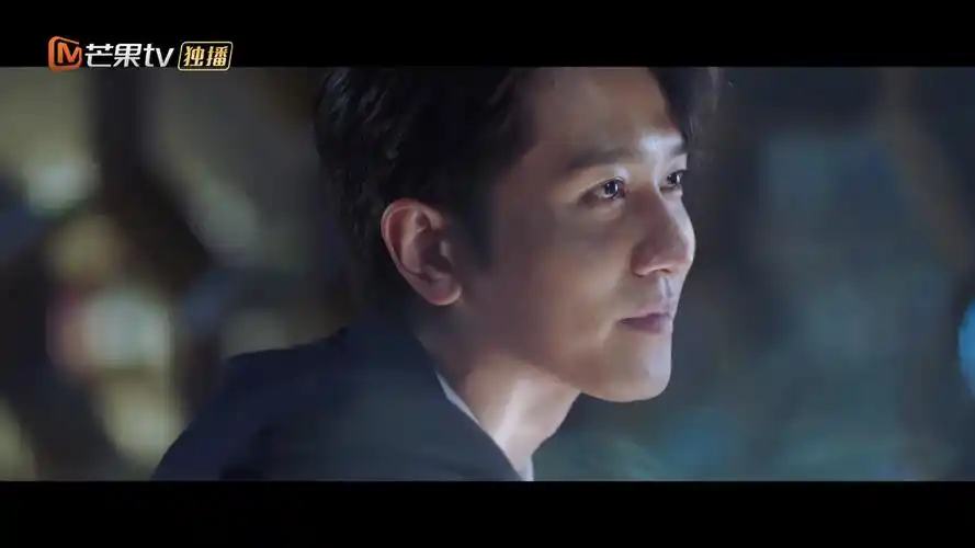 《阳光之下》彭冠英表演赏析