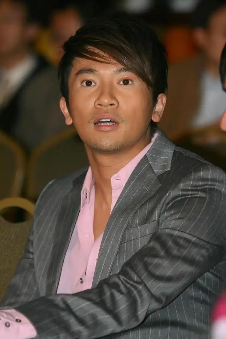 古巨基苏有朋合唱情深深雨濛濛,南北方冬天的差异触动人心 古巨基和