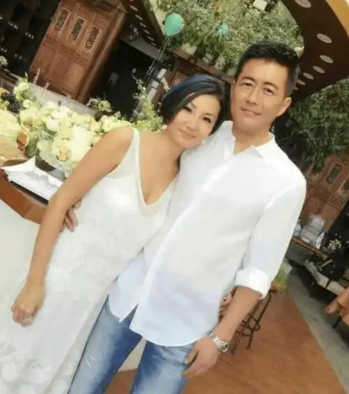 演员高曙光:和江珊遗憾离婚,51岁二婚娶圈外人,52岁再当爸爸?