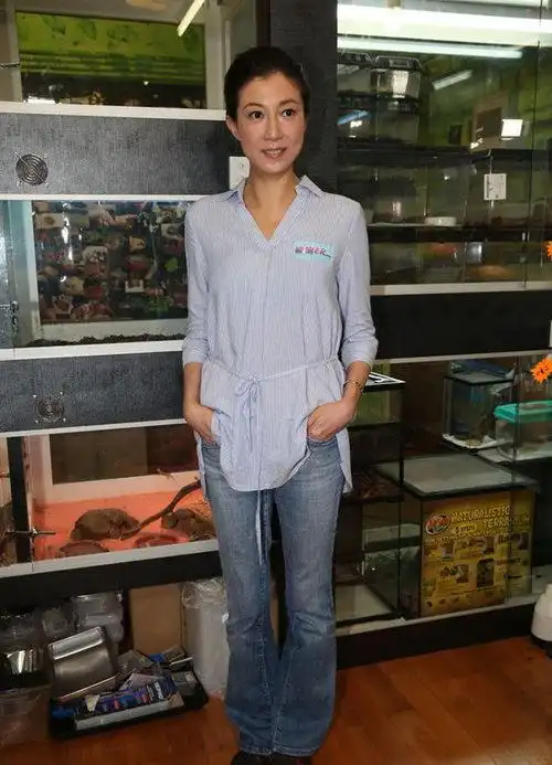 吴绮莉不介意提成龙:会承担自己做过的事