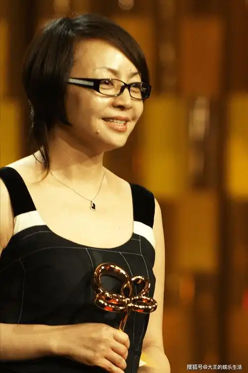 德艺双馨的宋丹丹为什么口碑暴跌?_外号_节目_汪苏泷