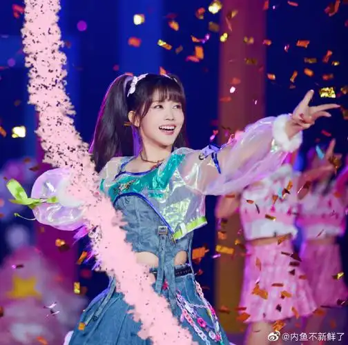 赖美云唱跳舞台梦回创造101##赖美云再跳创造101主题曲