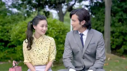 爱的阶梯乐美被男友甩了谁知童年的发小出现成了总裁要娶她