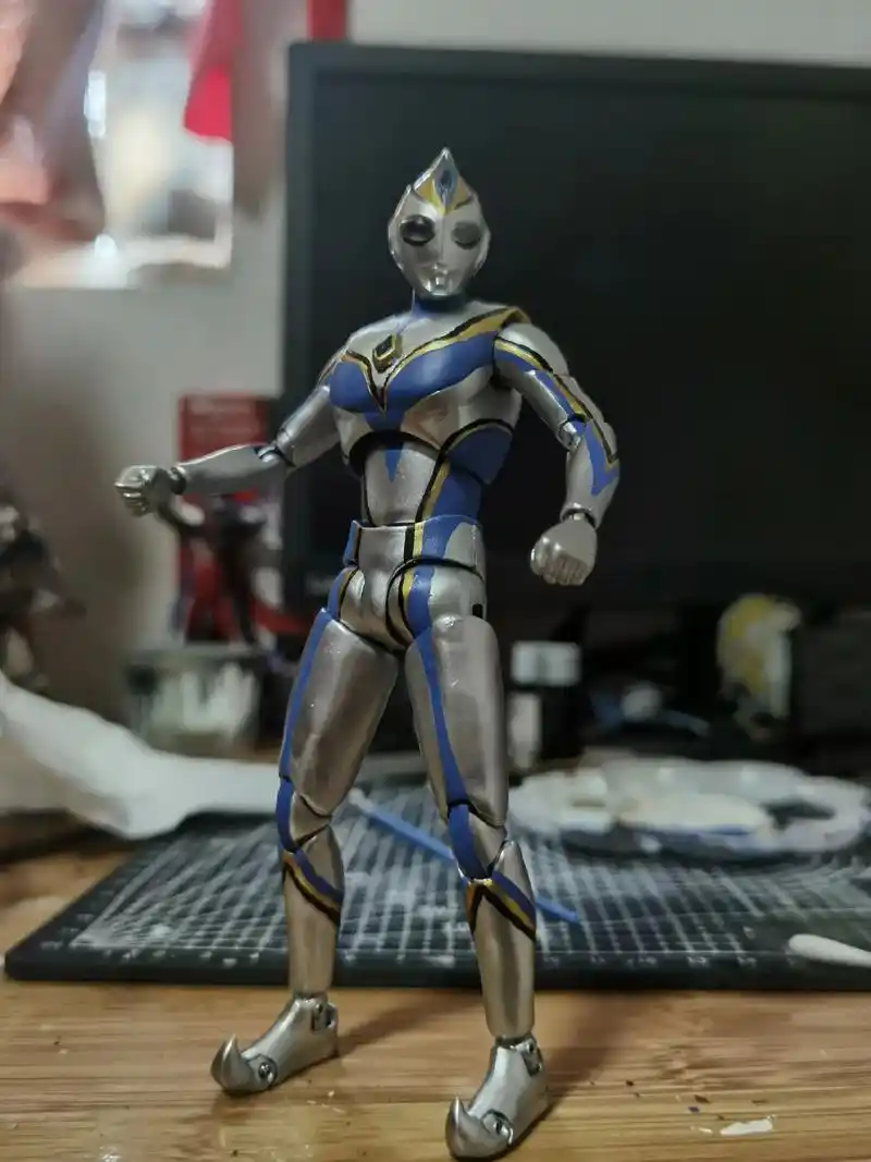 自改shf假戴拿展示.夜间灯光效果不好,白天重制版#奥特曼  - 抖音