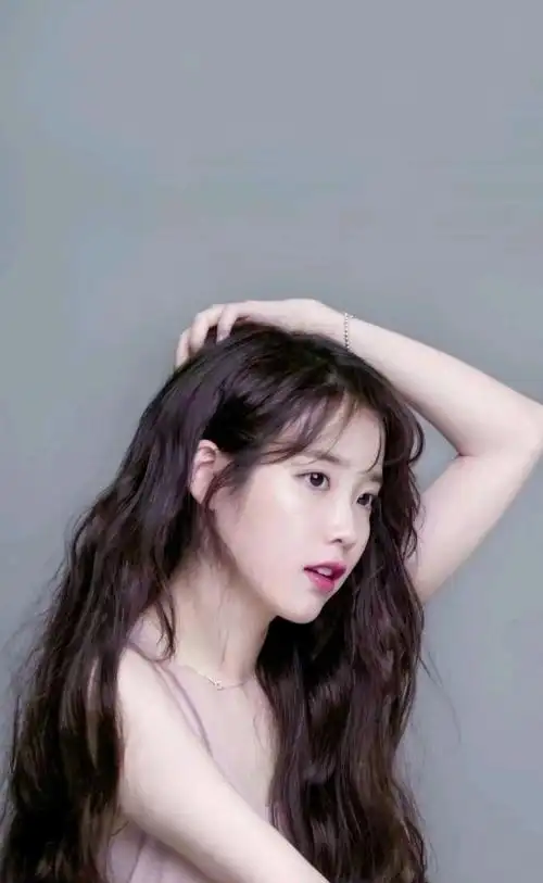 明星图片李知恩