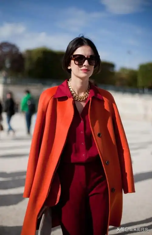 橘红色配什么颜色好看橘红色搭配技巧