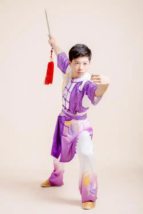 八极拳传人演员谷文泽武术动作行云流水张张爆表_功夫