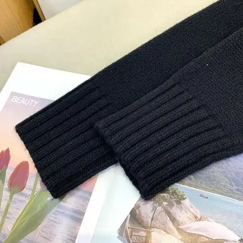 现货ee一件黑色毛衣全羊羊毛粗织开衫女秋冬运动休闲鞋