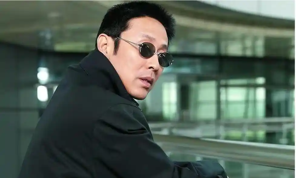 陈道明30载风华不减,而杜宪笑容尽显红光满面,年龄仿佛回到20岁