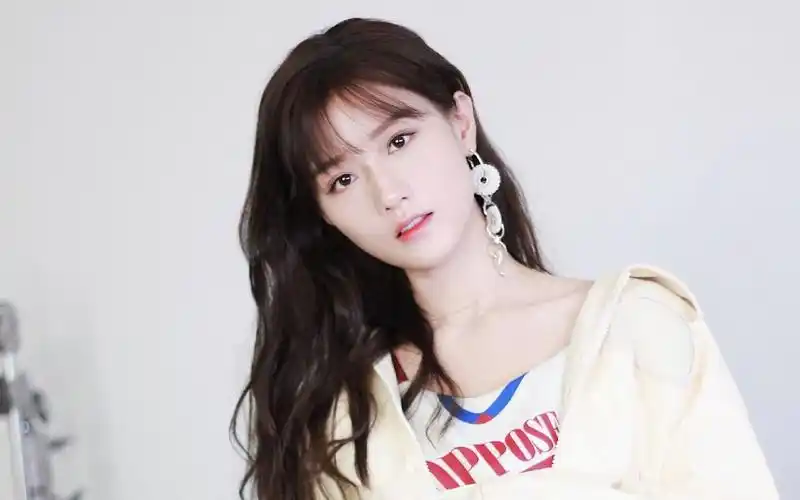 【陈意涵estelle】橘子美妆采访——爱豆化妆包_哔哩哔哩_bilibili