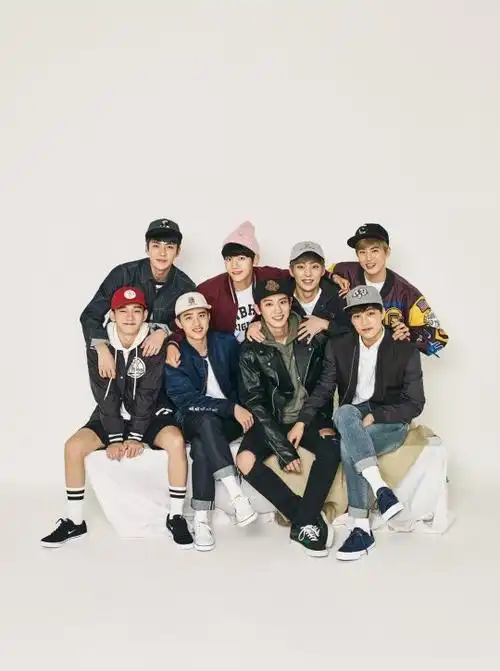 exo运动风写真 伯贤灿烈戴棒球帽活力十足【组图】 (5)