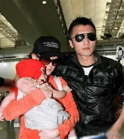 谢家亲子鉴定丑闻曝光谢贤豪掷十亿平息风波张柏芝愤怒断交