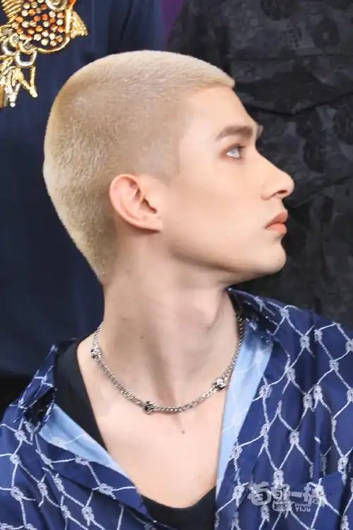 92带着今日份#616真心夜#群访的米卡来啦～家人们这侧颜无敌了