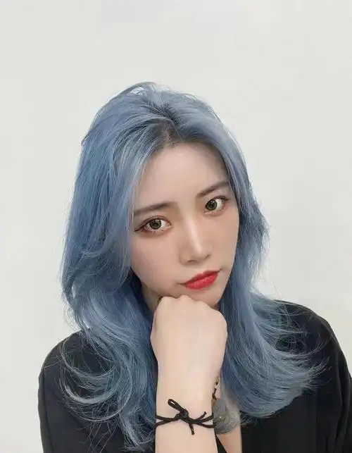 染了这个梦幻冰蓝色回头率太高了73