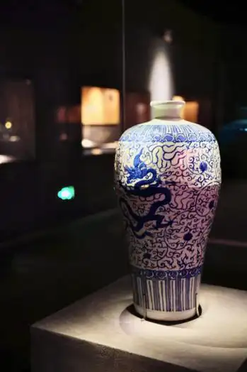 展讯惟日与月明万历文物专题展在武汉博物馆展出