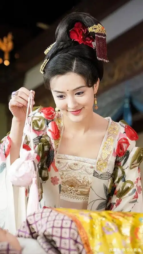 《长相守》毛晓慧被吐槽一脸凶相,没有花锦绣出彩,一对比就输了