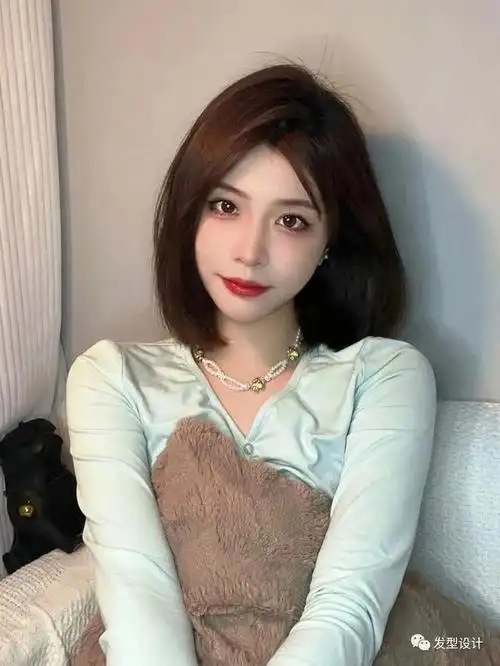 发型,它叫"漫画锁骨发",洋气减龄,圆脸也适合(2020最洋气短发圆脸烫发