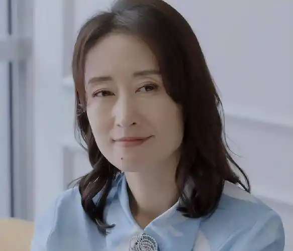 46了还演吻戏,而且有三条感情线,刘敏涛的戏路又有了新突破_安欣_陆泽