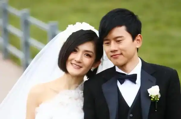 张杰和谢娜结婚12年,从刚开始的不被看好到现在的幸福美满