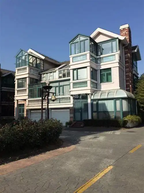 半岛豪门双拼别墅 精装修境外人急售 看房随时