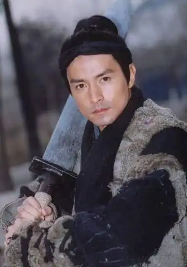 李铭顺饰演"后羿"