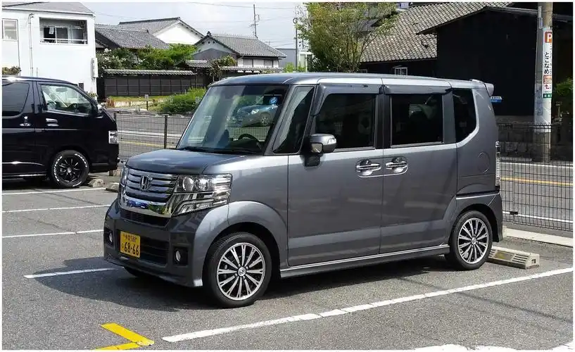 日系车我国卖得这么火,日本人开什么车?看到真车众人无语-新浪汽车