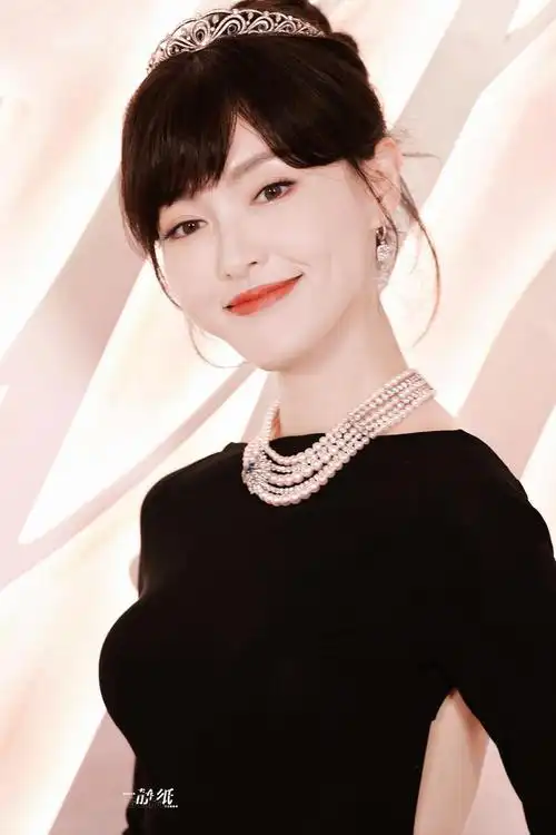 唐嫣奥黛丽赫本妆造好漂亮的优雅公主