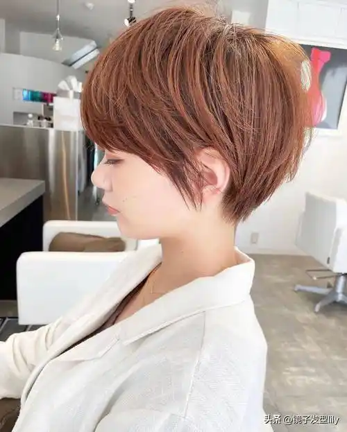 女士发型别乱剪,想美就选露耳短发,好看时尚不夸张_女性_脸部_气质