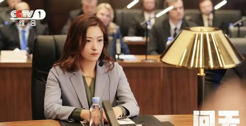 徐百慧跟电视的缘分可以追溯到她大三的时候,当年的一部《小留学生》