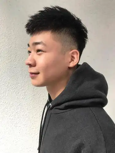 2021精选男士流行短发,帅气又时尚