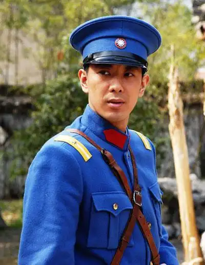 由著名导演胡玫执导的电视剧《开天辟地》目前正在浙江横店火热拍摄中