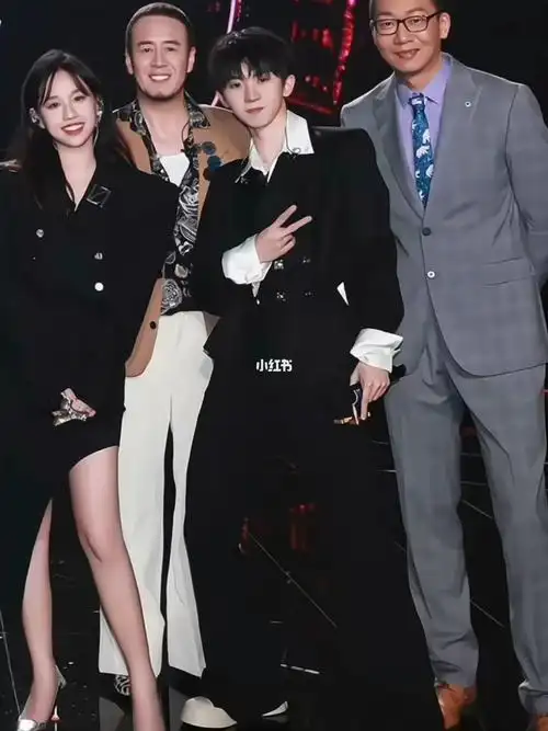 头小脸小腿长我嘶哈嘶哈#马嘉祺  #马嘉祺  #马嘉祺  #时代少年团