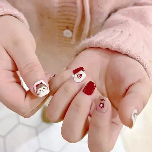 手绘美甲可爱女孩