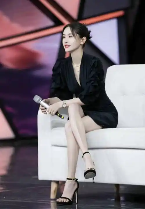 高跟鞋气质优雅,高挑优雅,女明星的高耸神器_时尚_衬衫_裙子