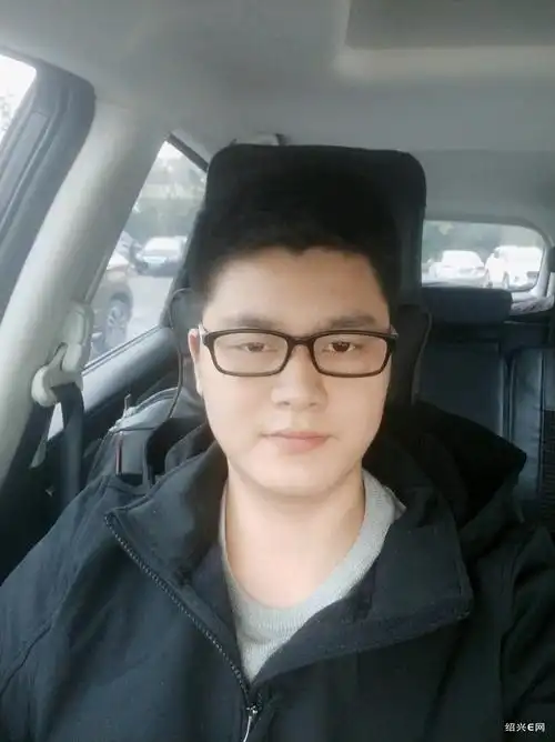 真实姓名: 刘** (男) 年龄: 26岁