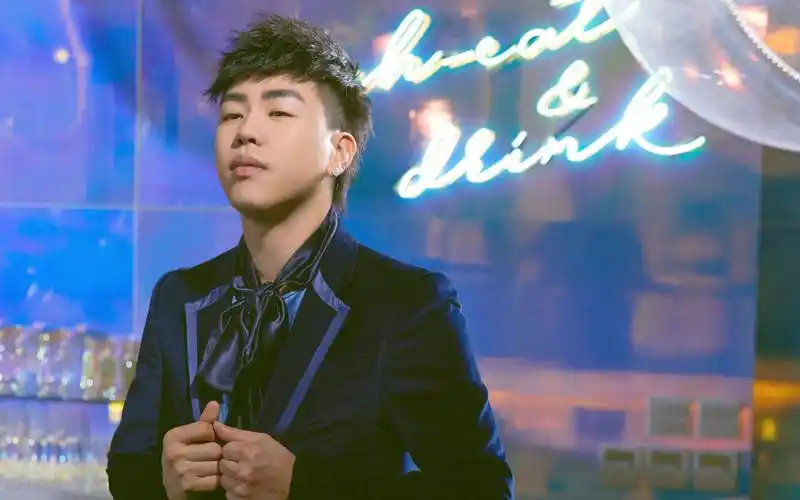 【胡彦斌mv】《宝藏男友》| 用一种甜品来形容你们心目中的"宝藏男友"