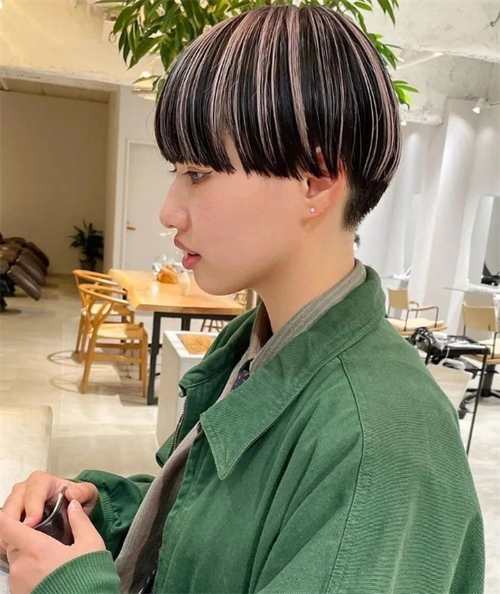 个性挑染短发 酷飒时髦兼具_染发发型 - 美发站