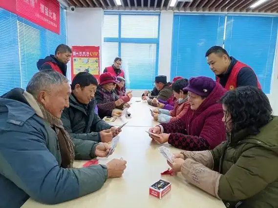 万桥社区开展欢乐掼蛋赛和谐邻里情掼蛋比赛