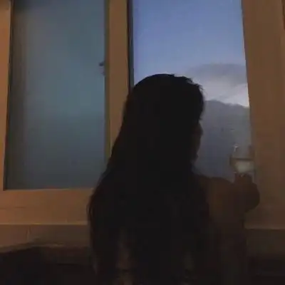 女生微信头像伤感唯美感激遇见又痛恨遇见