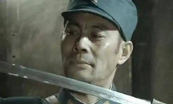 《亮剑》李云龙送的刀和楚云飞送的枪对比,哪个更有价值?