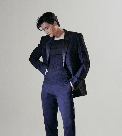 李钟硕画报拍摄花絮公开:穿衣显瘦,脱衣有肉_越南_新闻_华人头条