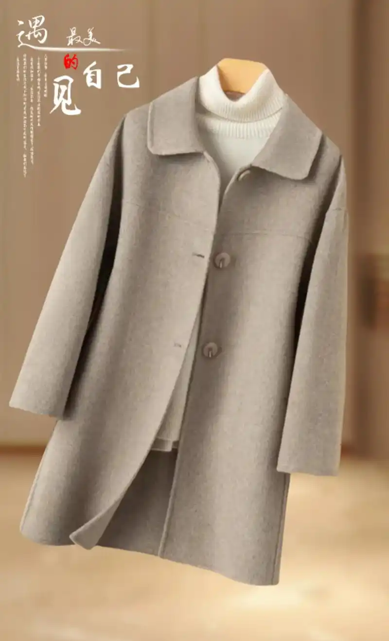 姐妹们,中长款双面羊绒大衣来啦~中长款设计,简约大气,羊绒面 - 抖音