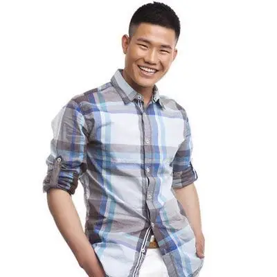 谢孟伟代言费谢孟伟代言价格谢孟伟经纪人朱先生报价